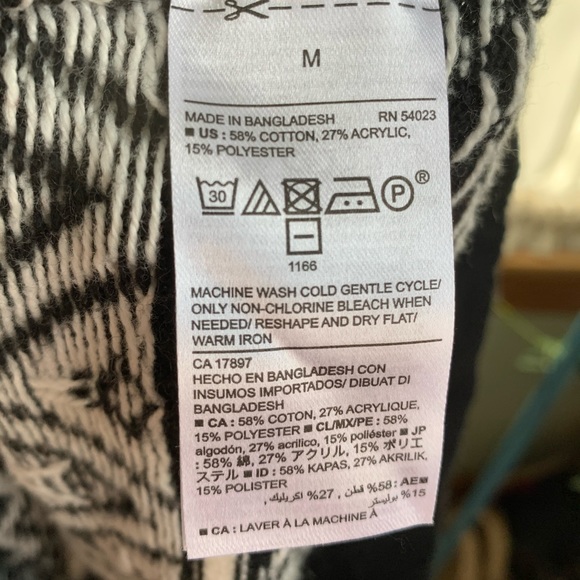 Old Navy fair isle deer print sweater size M EUC - Picture 4 of 6